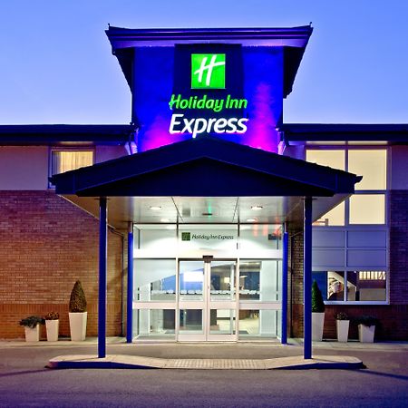 Holiday Inn Express Shrewsbury By Ihg Buitenkant foto