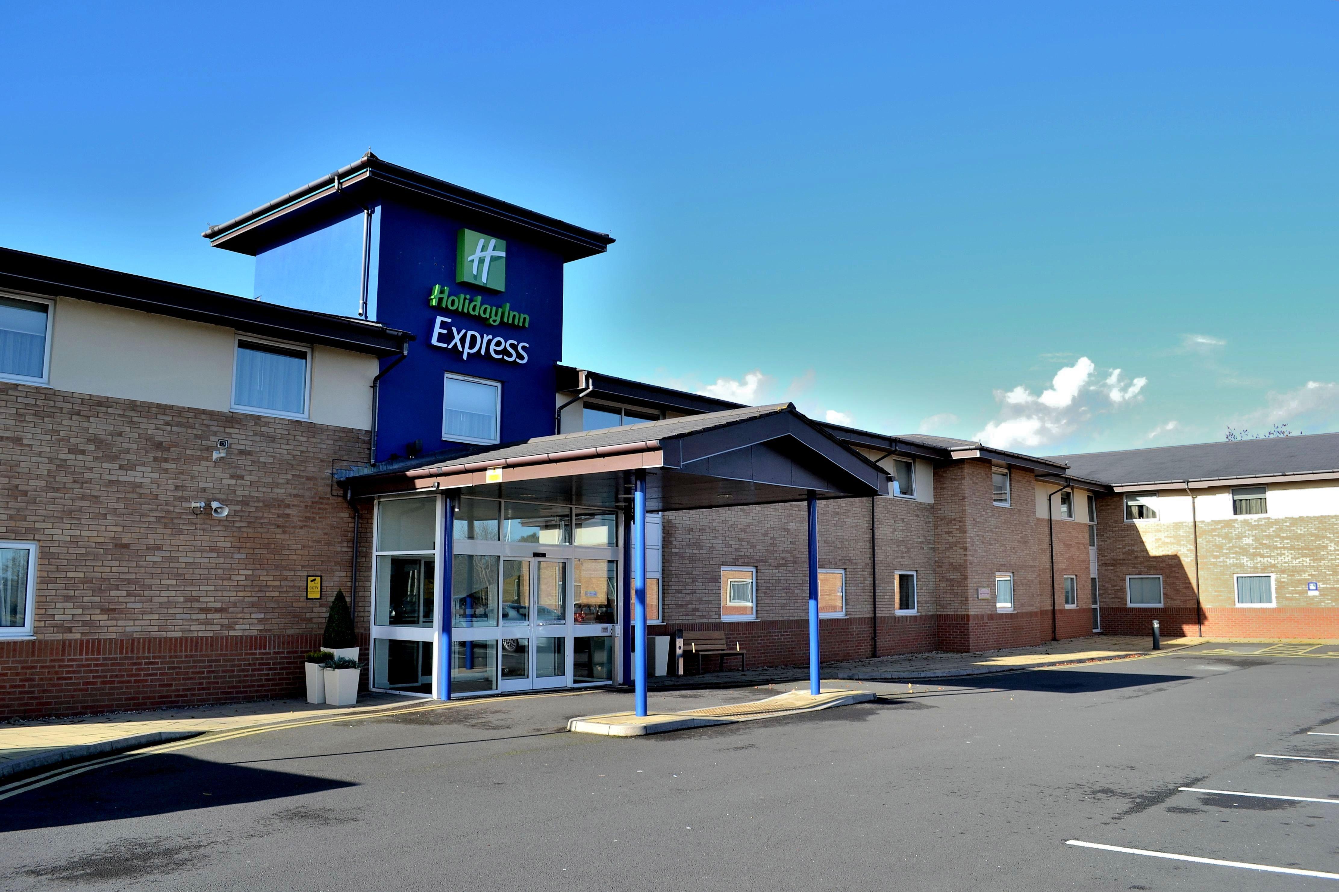 Holiday Inn Express Shrewsbury By Ihg Buitenkant foto