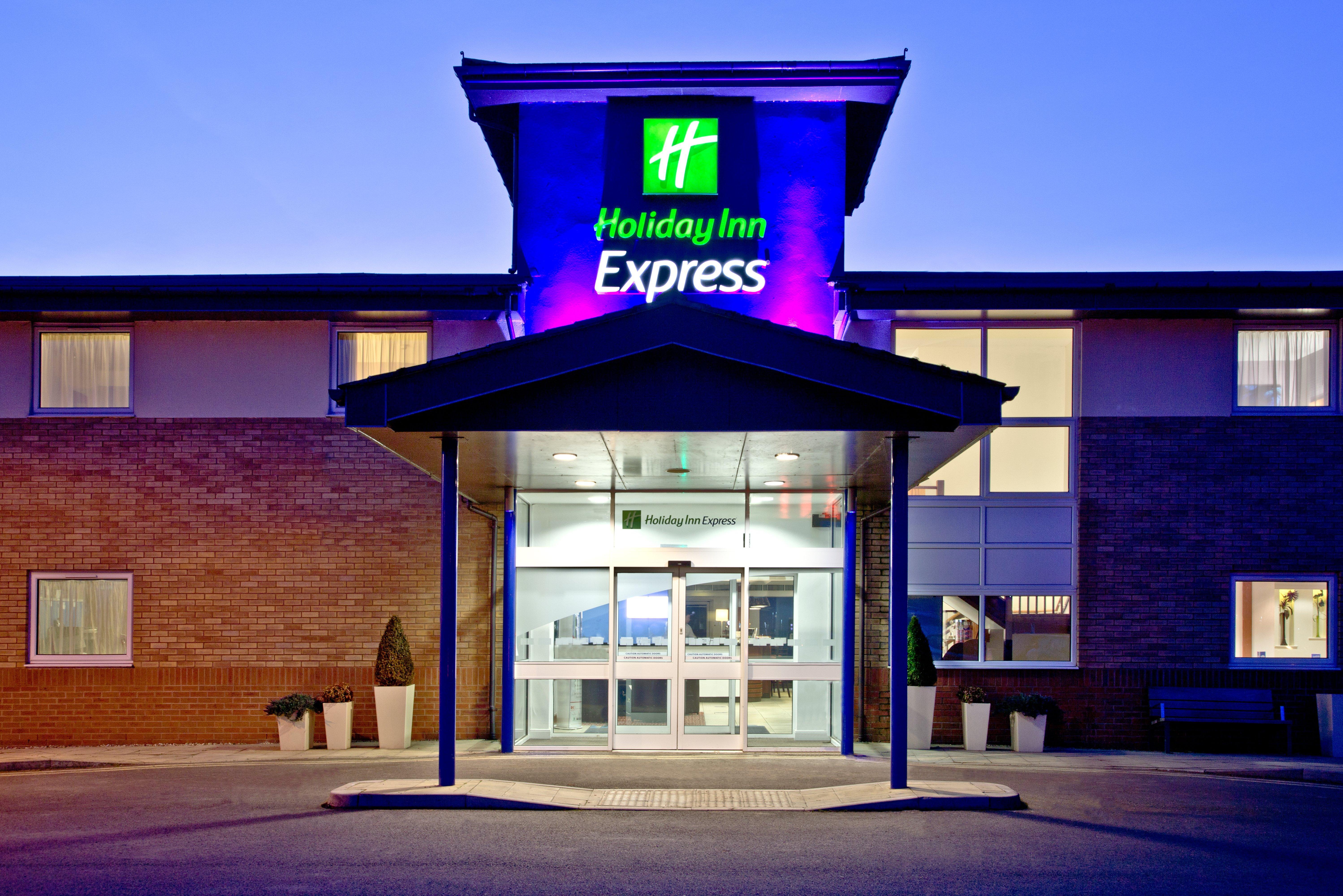 Holiday Inn Express Shrewsbury By Ihg Buitenkant foto