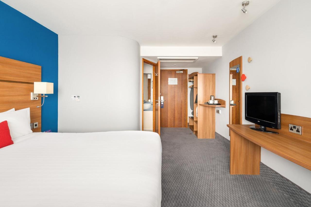 Holiday Inn Express Shrewsbury By Ihg Buitenkant foto