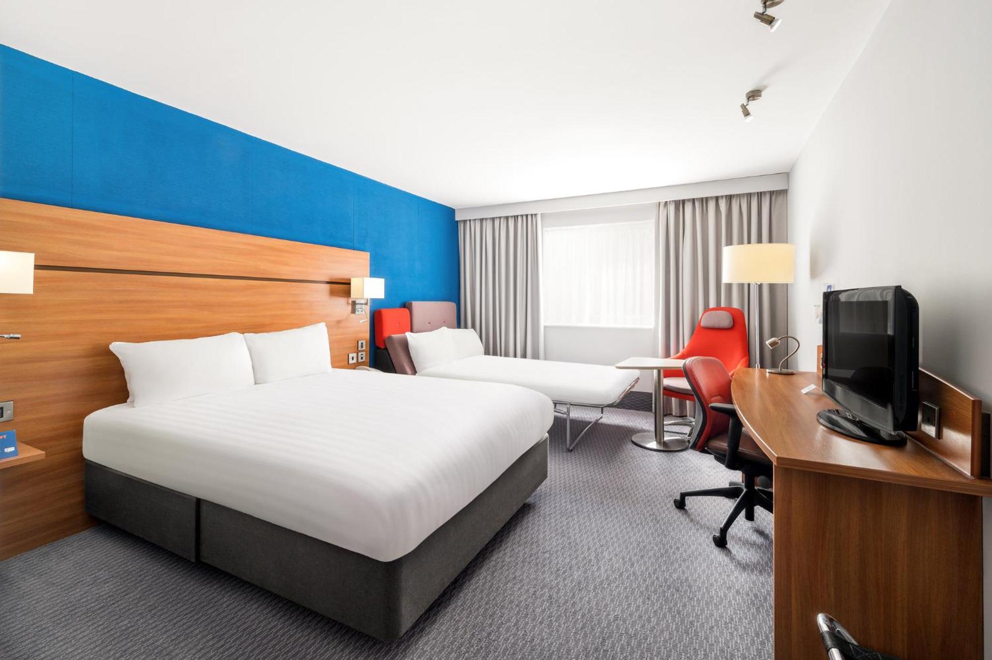 Holiday Inn Express Shrewsbury By Ihg Buitenkant foto