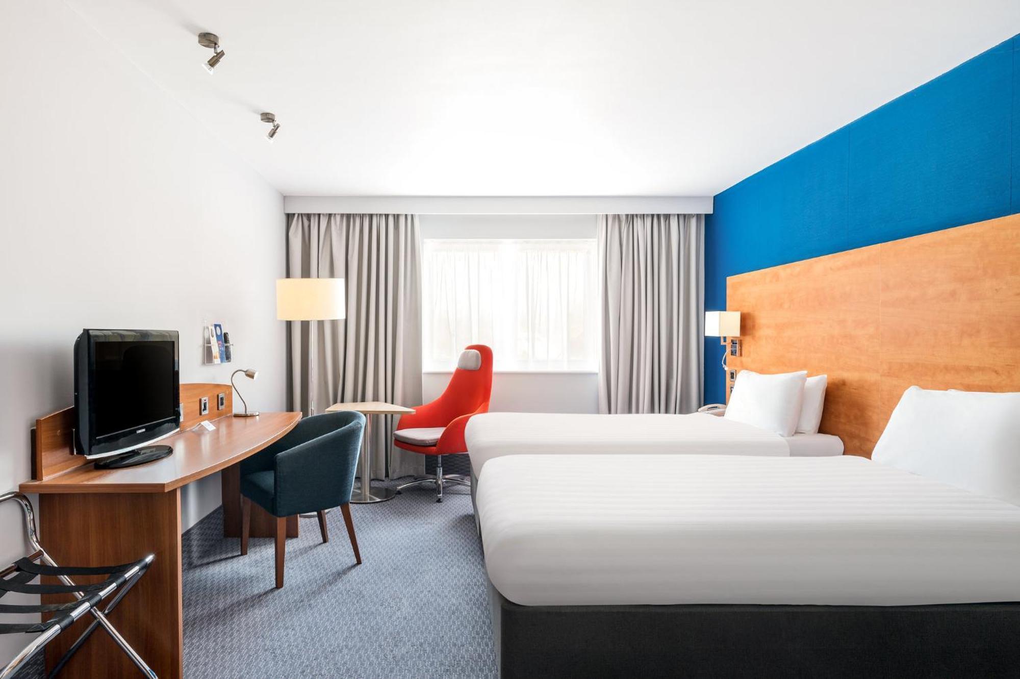 Holiday Inn Express Shrewsbury By Ihg Buitenkant foto